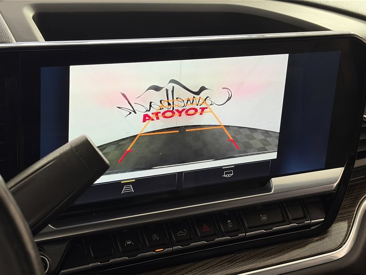 Used 2022 Chevrolet Silverado 1500 LT RWD image 17