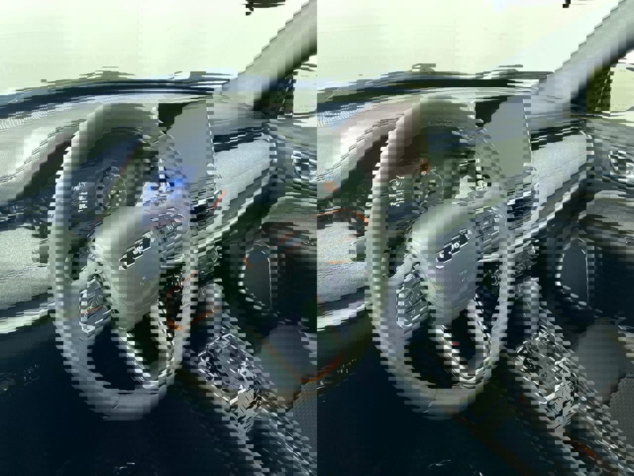 Used 2024 Jeep Compass Latitude image 28