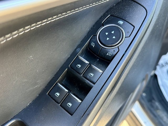 Used 2020 Ford Explorer XLT w/ Equipment Group 202A image 11