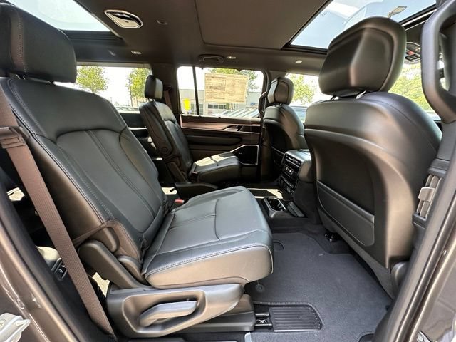 New 2026 Jeep Grand Wagoneer Limited AWD/4WD image 28