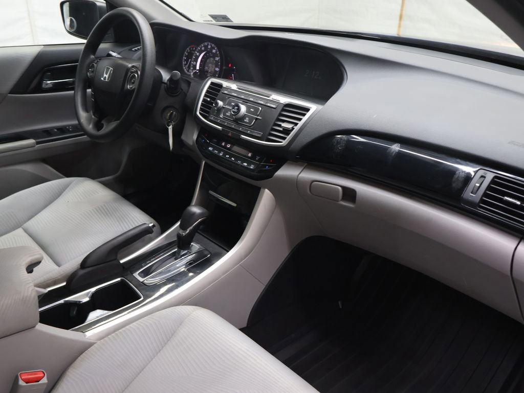 Used 2016 Honda Accord LX image 11
