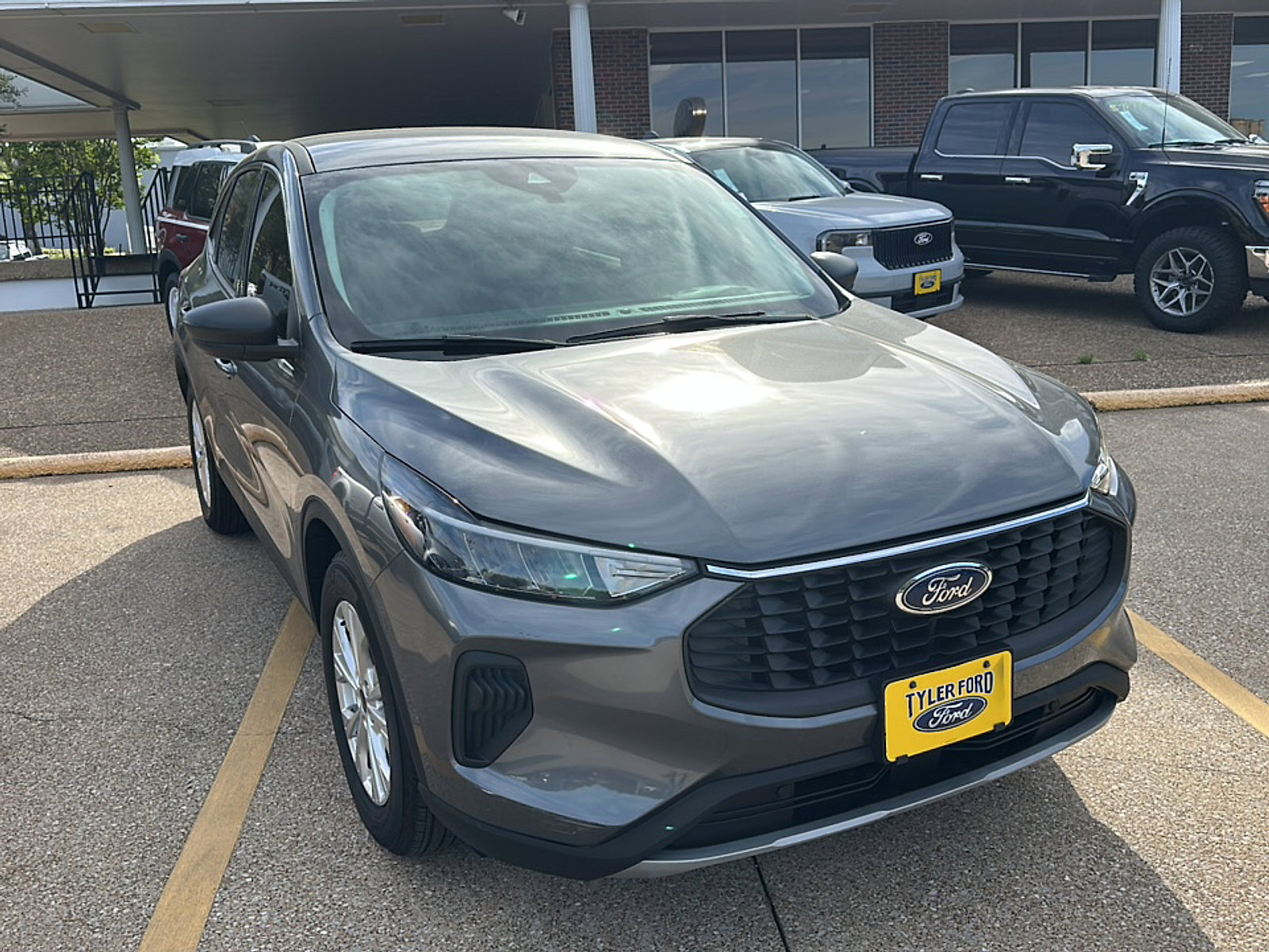 Used 2024 Ford Escape Active image 3