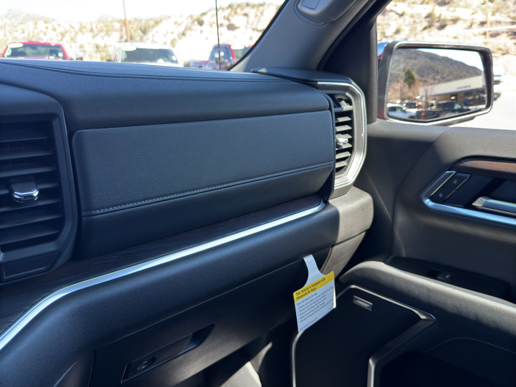 New 2026 GMC Sierra 1500 SLT image 32