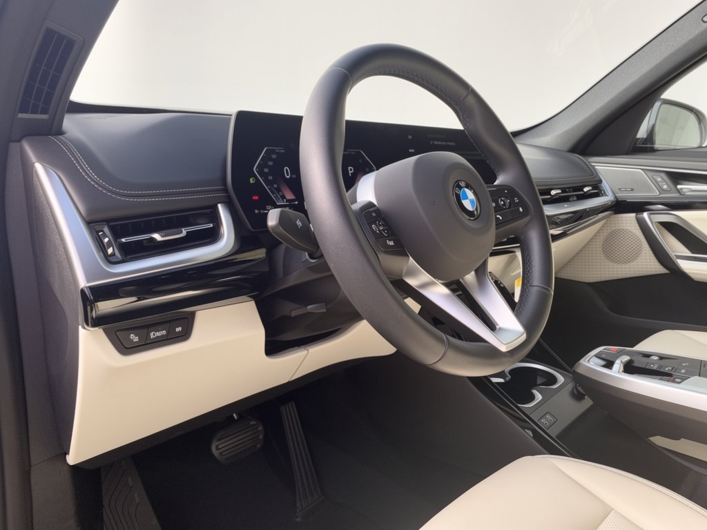 Used 2026 BMW X1 xDrive28i w/ Technology Package AWD/4WD image 4