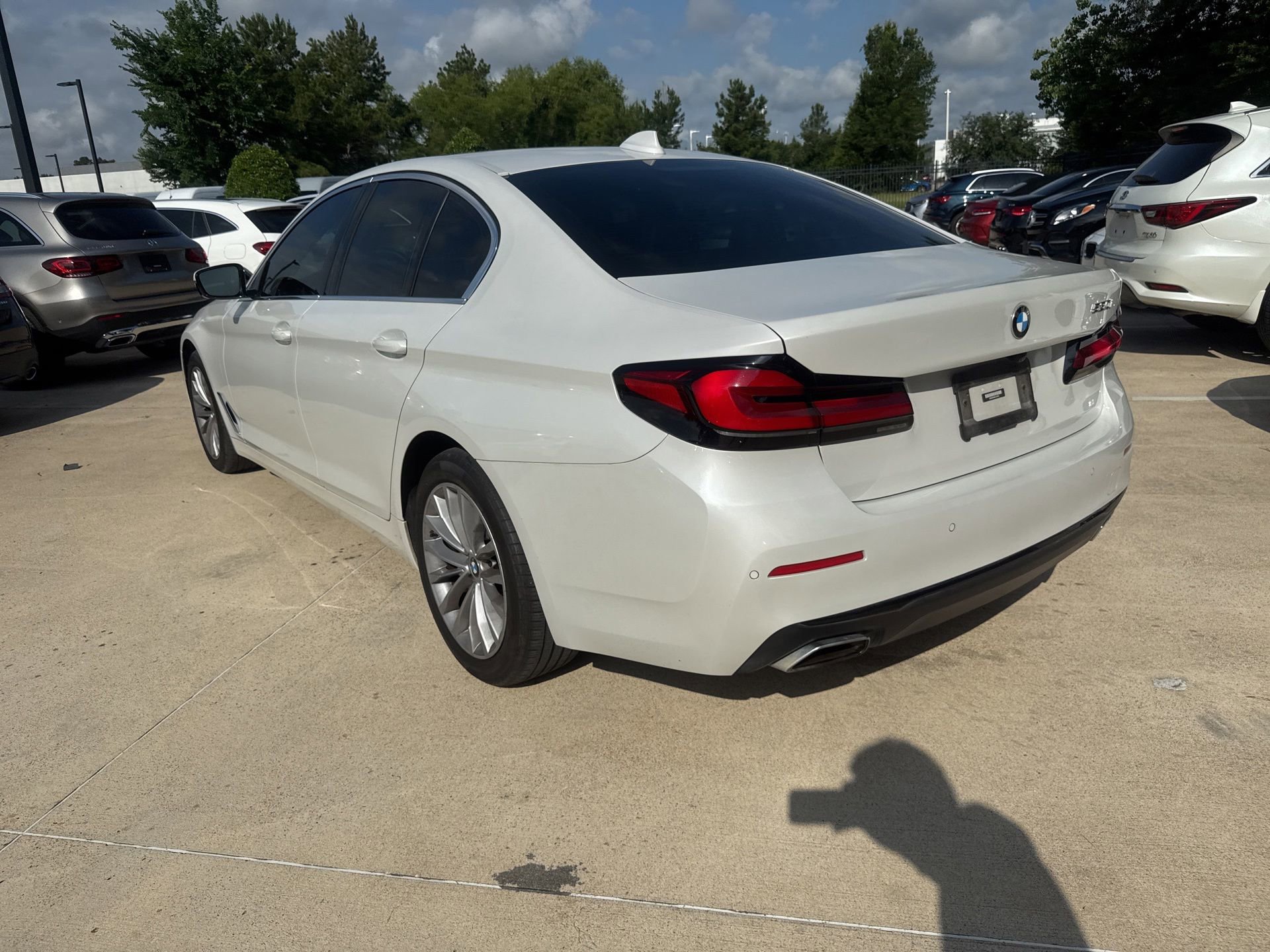 Used 2022 BMW 530i w/ Premium Package RWD image 6
