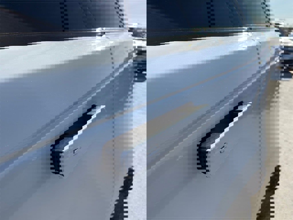 Used 2021 Land Rover Range Rover Velar S image 5