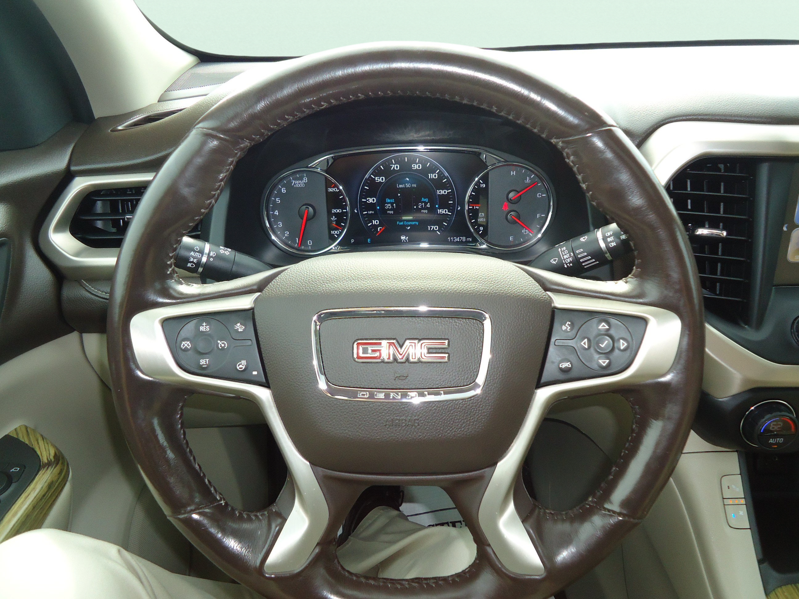 Used 2018 GMC Acadia Denali w/ Technology Package AWD/4WD image 13