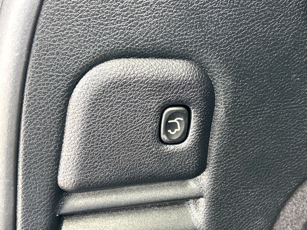 Used 2019 Jeep Grand Cherokee Altitude RWD image 50