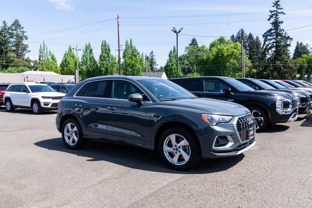 Used 2020 Audi Q3 2.0T Premium AWD/4WD image 28
