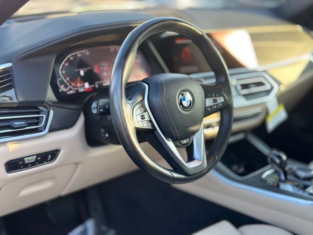 Used 2022 BMW X5 xDrive40i w/ Premium Package image 12