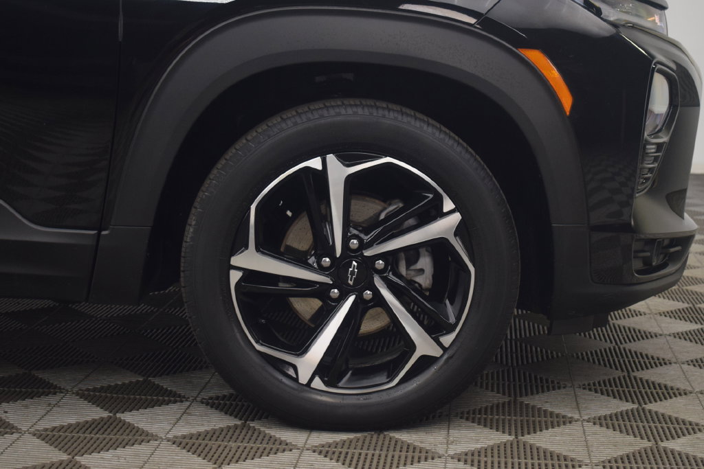 Used 2023 Chevrolet TrailBlazer RS w/ Convenience Package FWD image 26