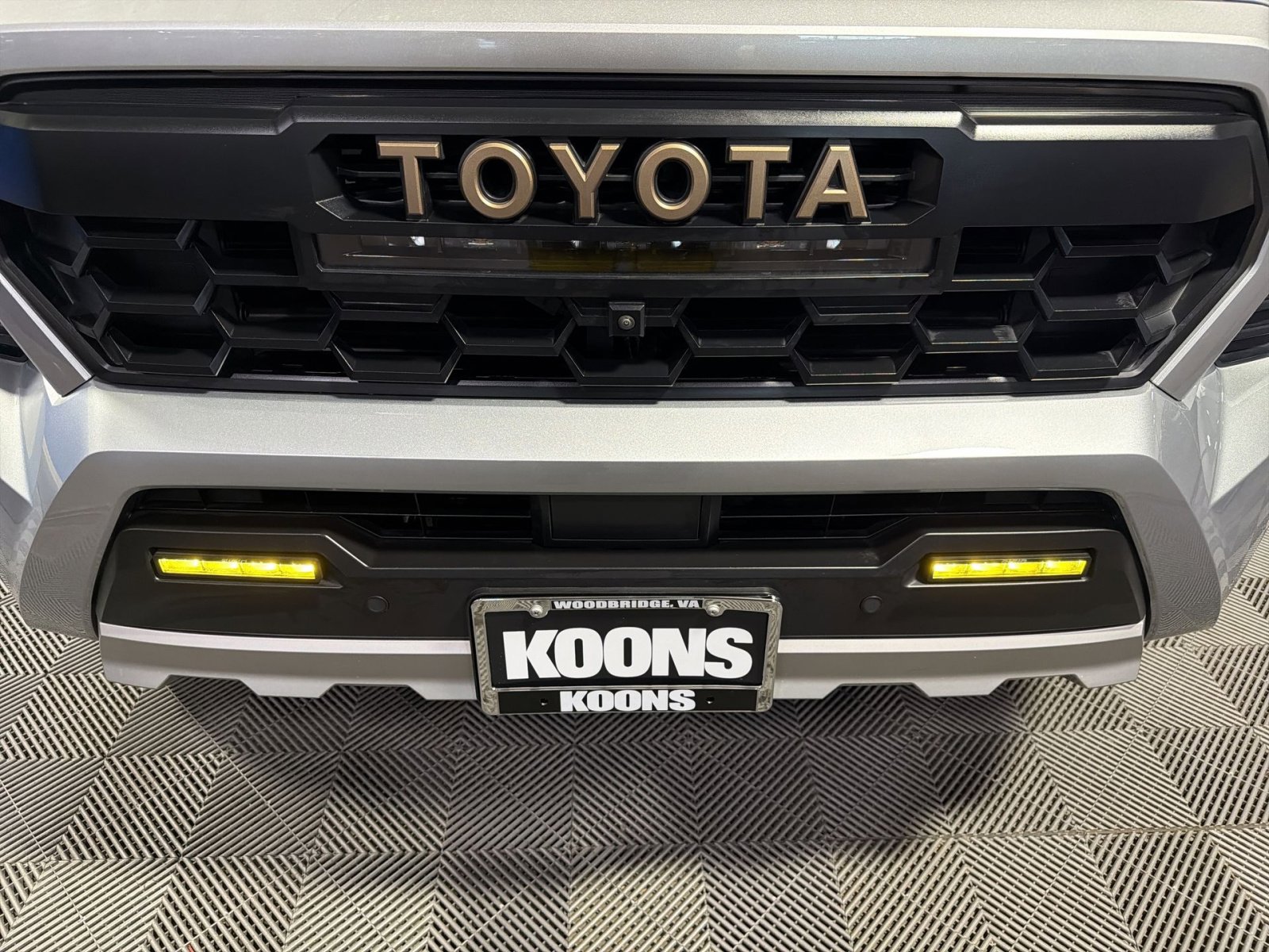 Used 2024 Toyota Tacoma Trailhunter image 12