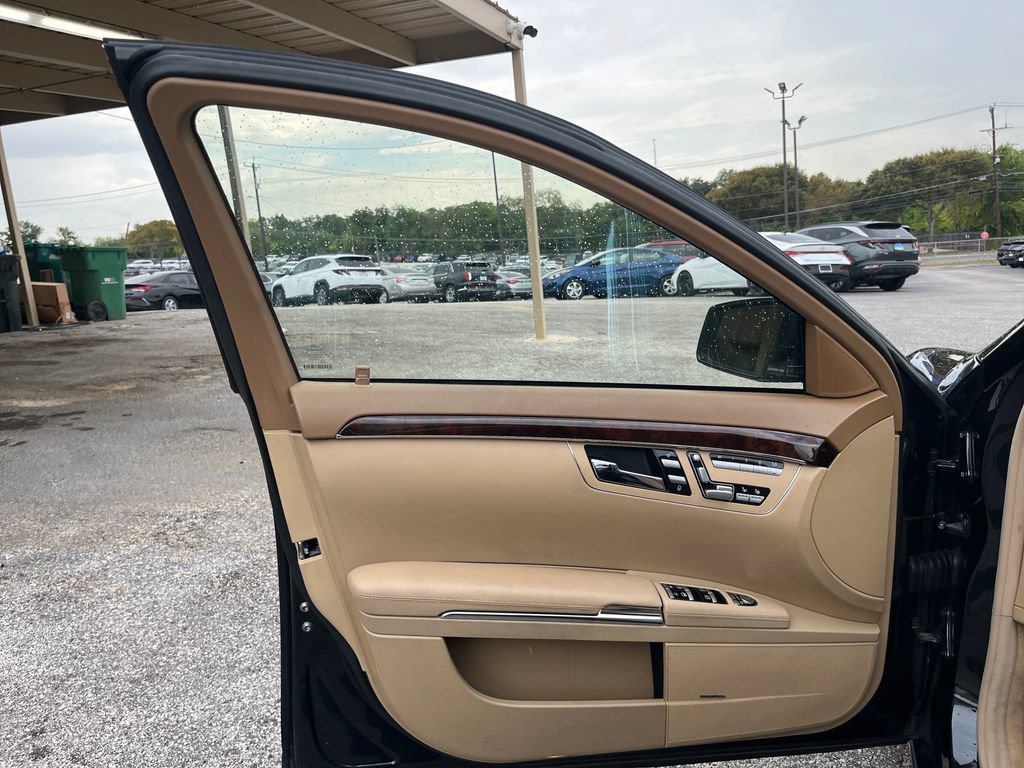 Used 2013 Mercedes-Benz S 550 image 11