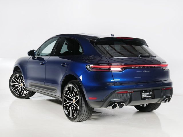 Certified 2026 Porsche Macan AWD/4WD image 3