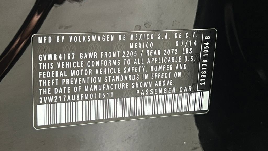 Used 2015 Volkswagen Golf S image 40