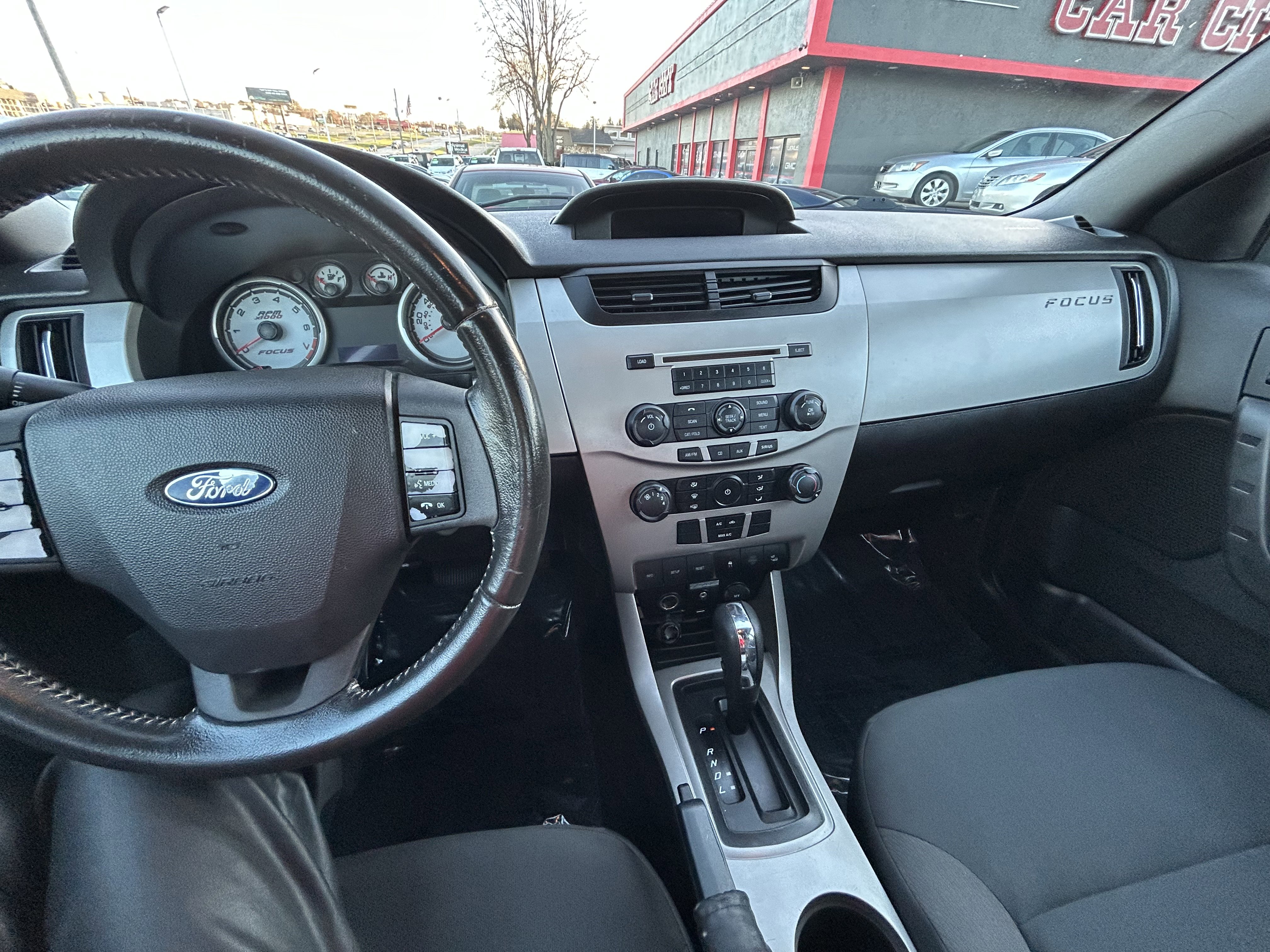 Used 2009 Ford Focus SES image 10