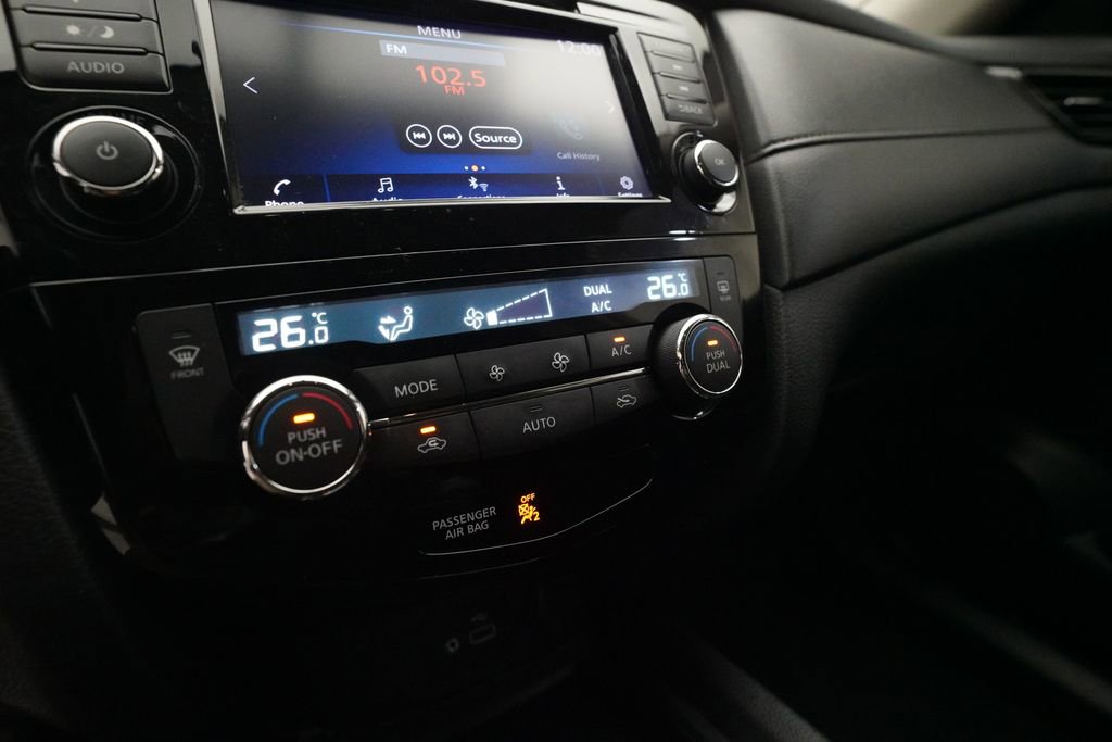 Used 2019 Nissan Rogue SV image 19