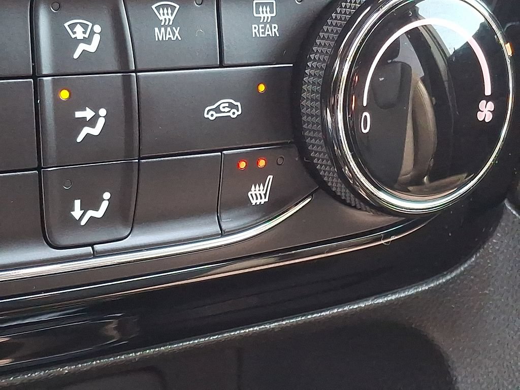 Used 2020 Buick Encore GX Preferred w/ Cold Weather Comfort Package FWD image 23