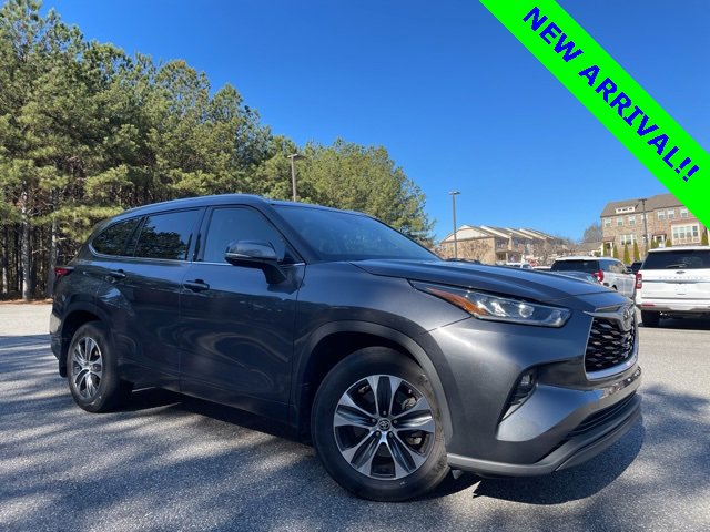 Used 2020 Toyota Highlander XLE