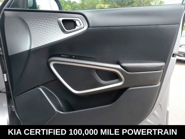 Certified 2025 Kia Soul LX w/ LX Technology Package FWD image 23