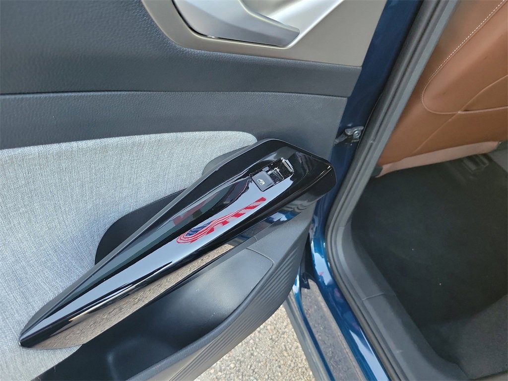 Used 2023 Volkswagen ID.4 Pro image 12