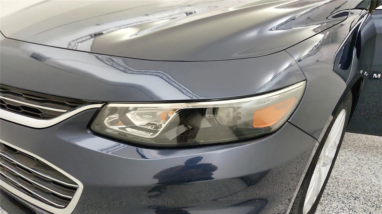 Used 2018 Chevrolet Malibu Hybrid w/ Driver Confidence Package image 14