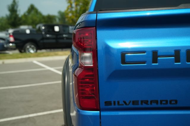 Used 2022 Chevrolet Silverado 1500 Custom Trail Boss w/ LPO, Dark Essentials Package AWD/4WD image 43