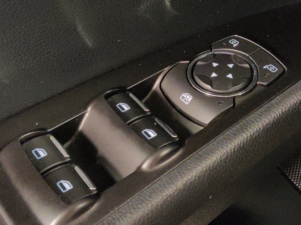 Used 2019 Ford Fusion SEL FWD image 27