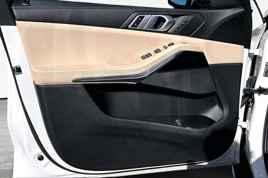 Used 2019 BMW X5 xDrive40i w/ Convenience Package image 23