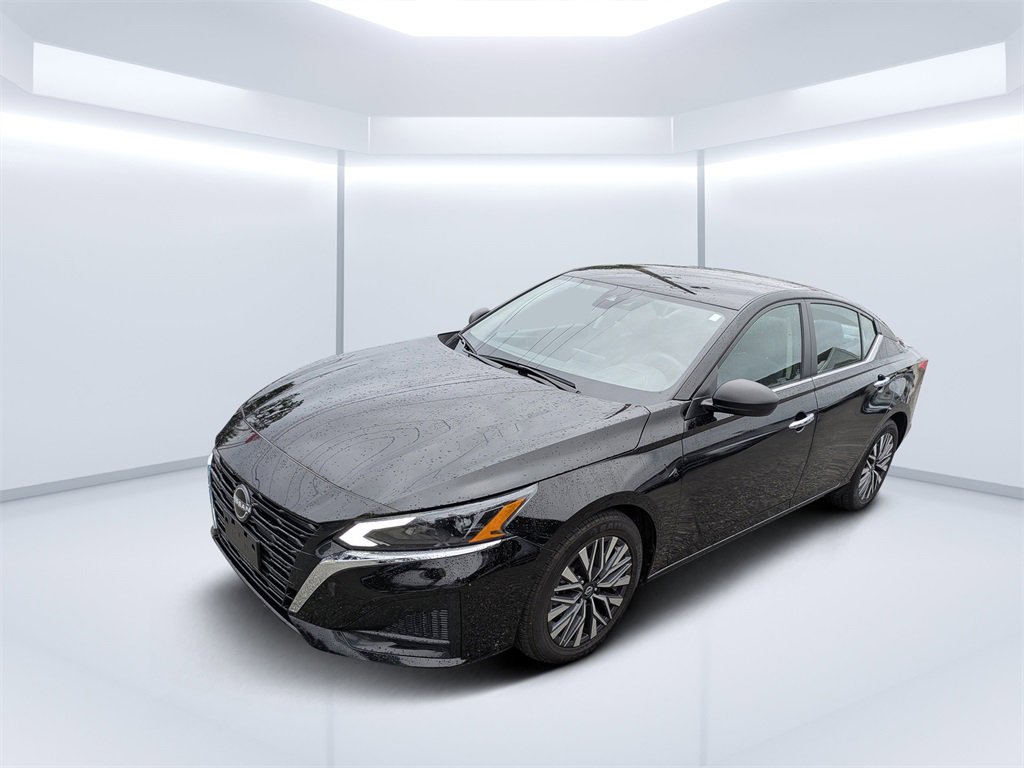 Used 2024 Nissan Altima 2.5 SV image 7