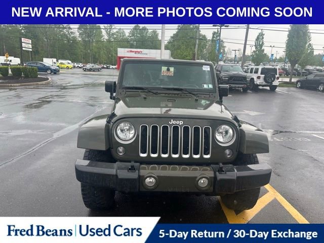 Used 2016 Jeep Wrangler Unlimited Sahara w/ Dual Top Group AWD/4WD image 2