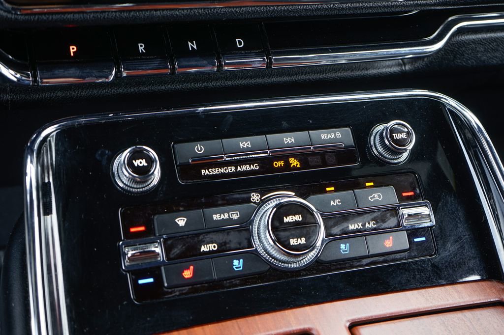 Used 2020 Lincoln Navigator Reserve w/ Equipment Group 208A Reserve image 35