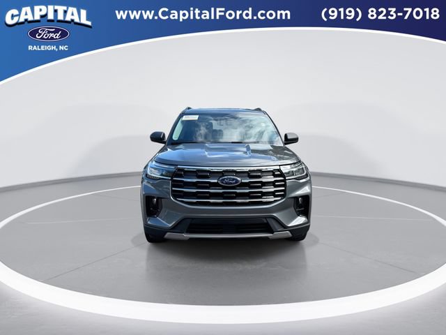 Certified 2025 Ford Explorer Active w/ Active Comfort Package AWD/4WD image 3
