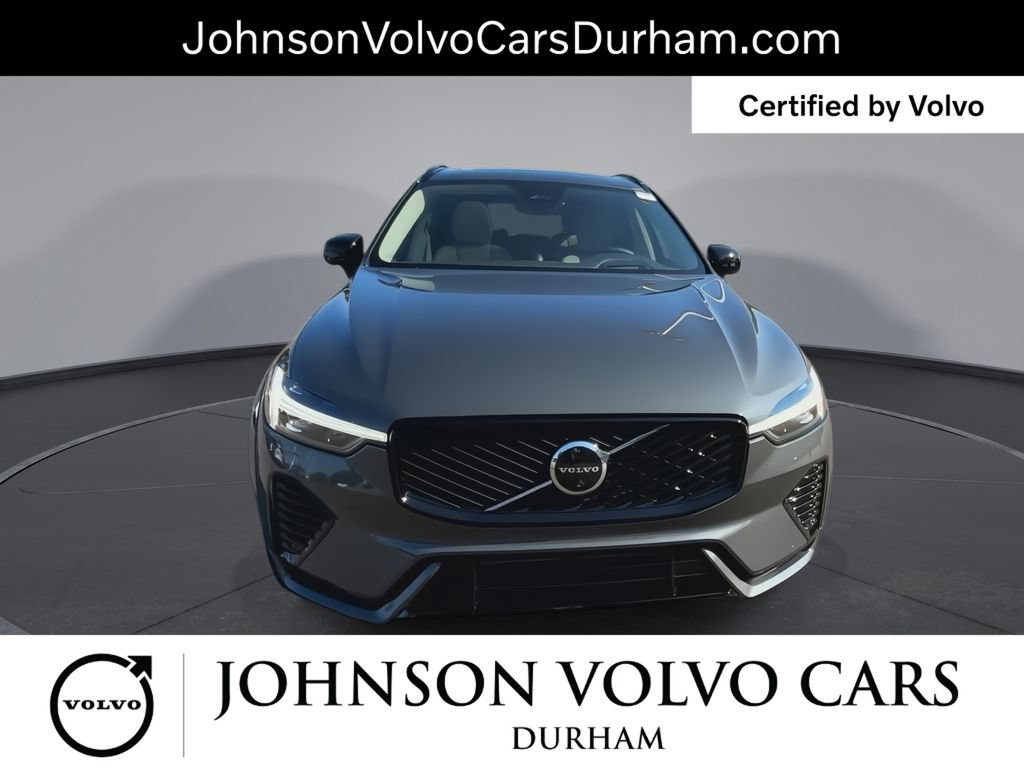 Certified 2026 Volvo XC60 T8 Ultra AWD/4WD image 3
