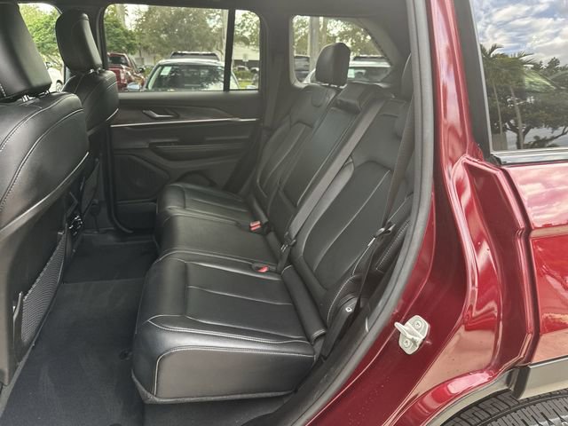 Used 2024 Jeep Grand Cherokee Limited image 26