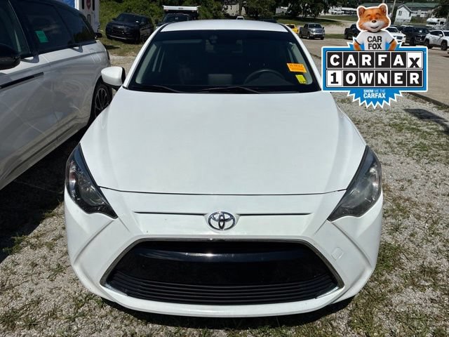 Used 2017 Toyota Yaris iA FWD image 2