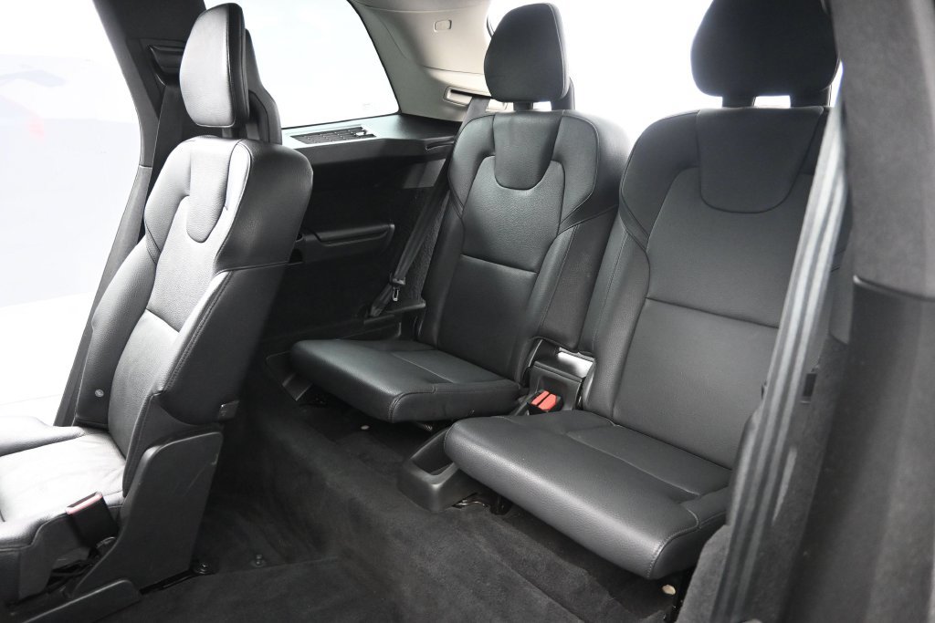 Used 2022 Volvo XC90 T6 Momentum w/ Advanced Package AWD/4WD image 18