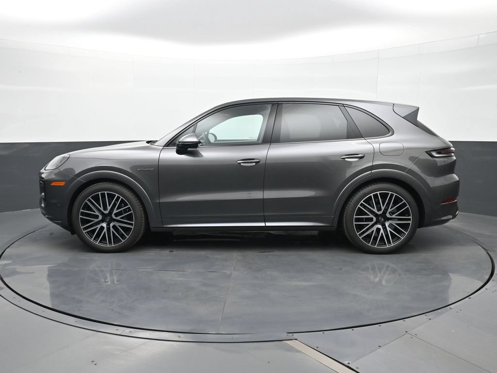 New 2025 Porsche Cayenne Turbo AWD/4WD image 2