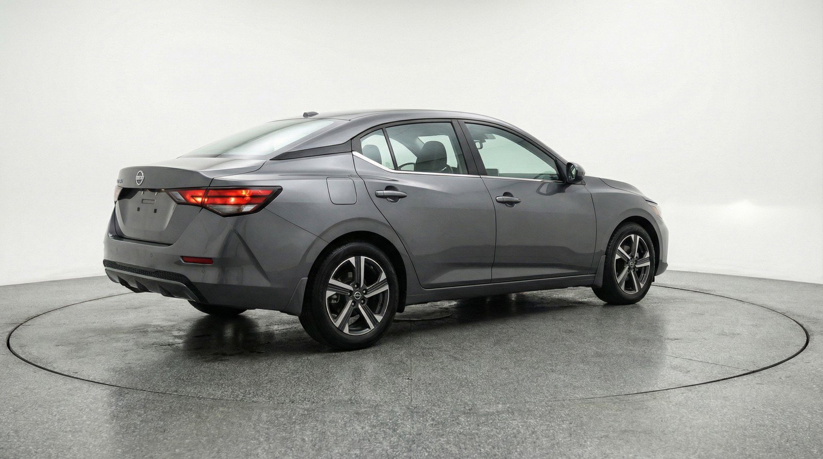 Used 2025 Nissan Sentra SV image 9