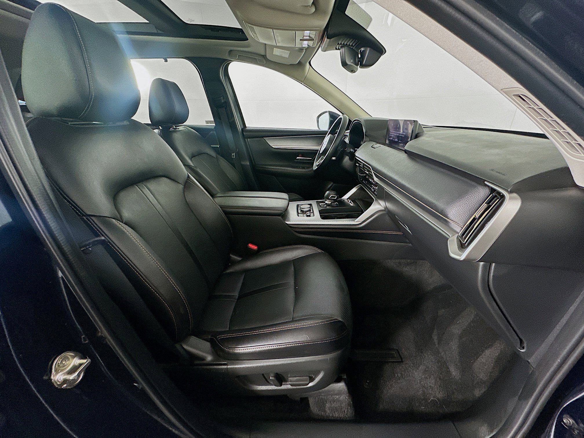 Used 2024 MAZDA CX-90 Plug-In Hybrid w/ Premium Pkg image 34