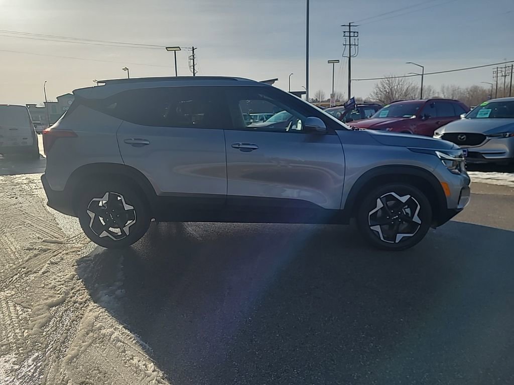 Used 2025 Kia Seltos S image 7