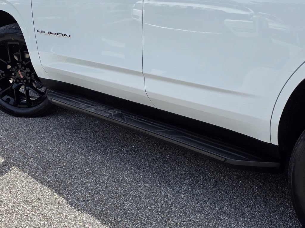 Used 2022 GMC Yukon SLE w/ Gmc Pro Safety Plus Package RWD image 24