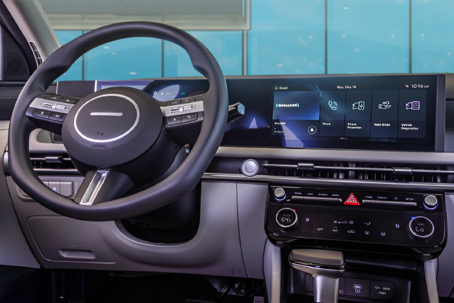New 2026 Hyundai Tucson SEL Plus FWD image 12