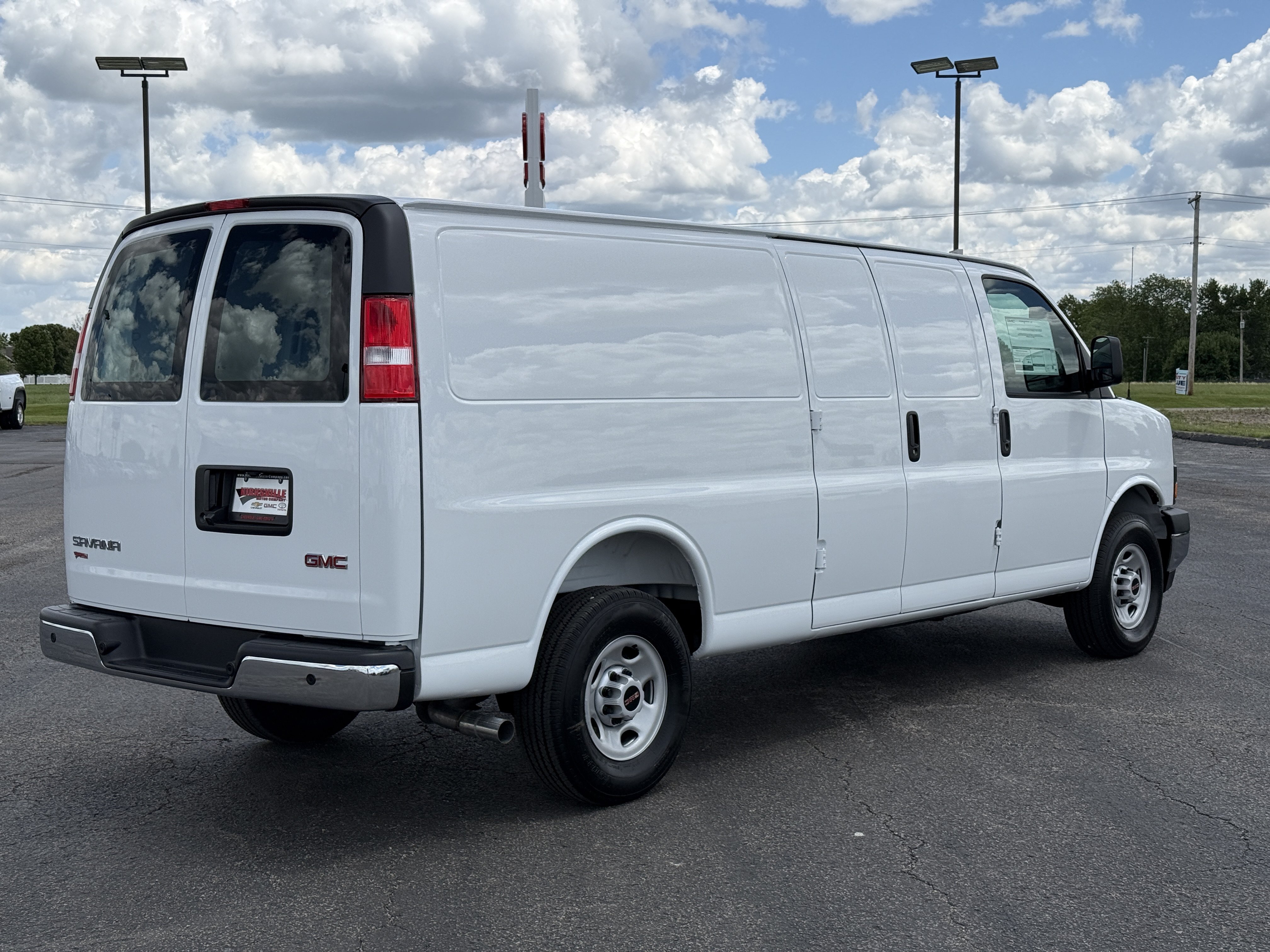 New 2026 GMC Savana 3500 Extended w/ Driver Convenience Package RWD image 4