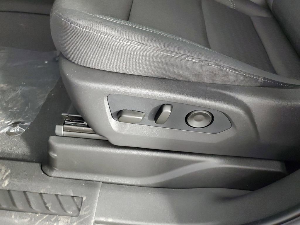 New 2026 Chevrolet Tahoe LS image 28