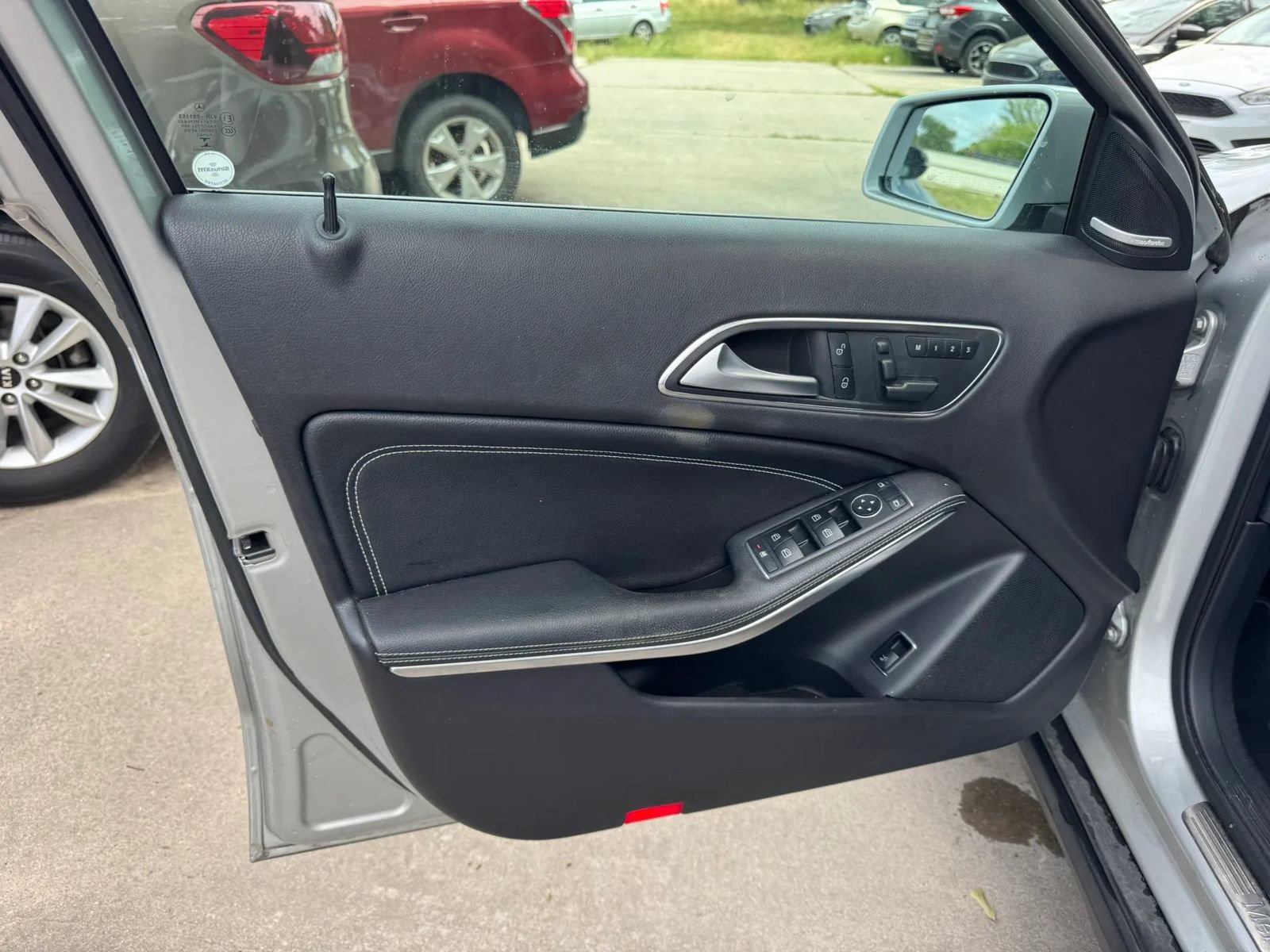 Used 2017 Mercedes-Benz GLA 250 4MATIC w/ Premium Package image 15