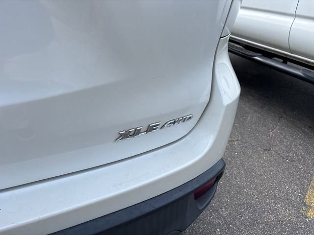 Used 2018 Toyota Highlander XLE image 6