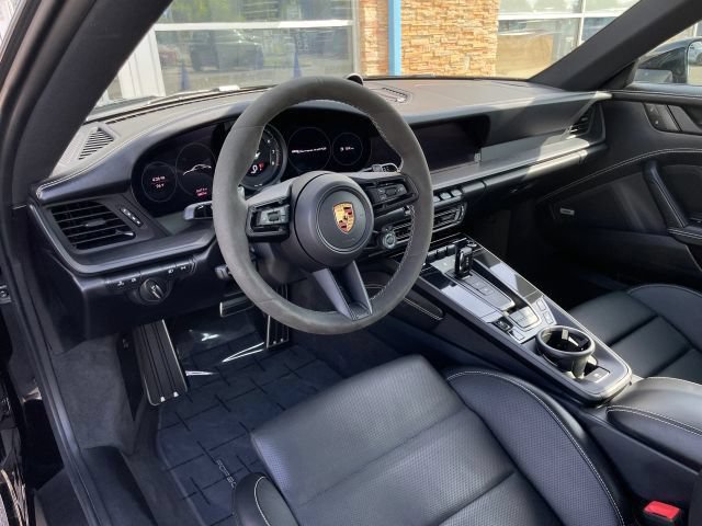 Used 2022 Porsche 911 Carrera 4 GTS AWD/4WD image 2