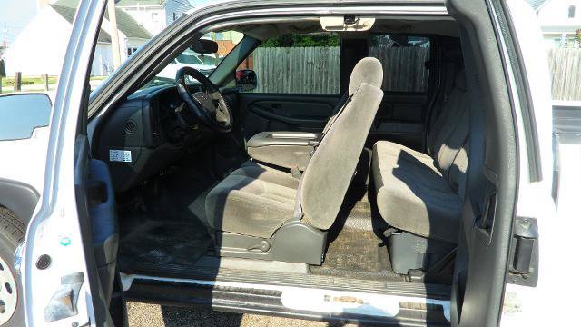 Used 2006 Chevrolet Silverado 1500 W/T RWD image 13