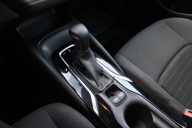 Used 2022 Toyota Corolla SE w/ SE Premium Package FWD image 23